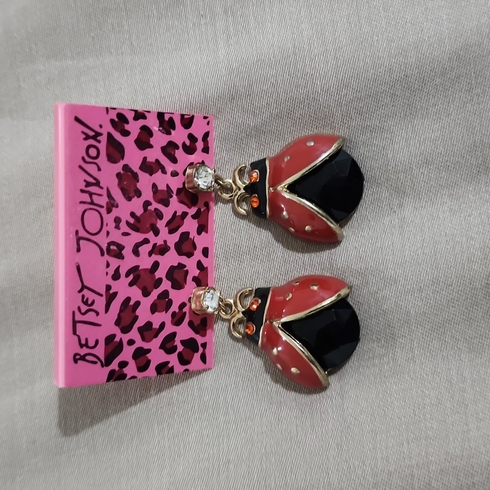 BETSEY JOHNSON FASHION LADY BUG STUD EARRINGS